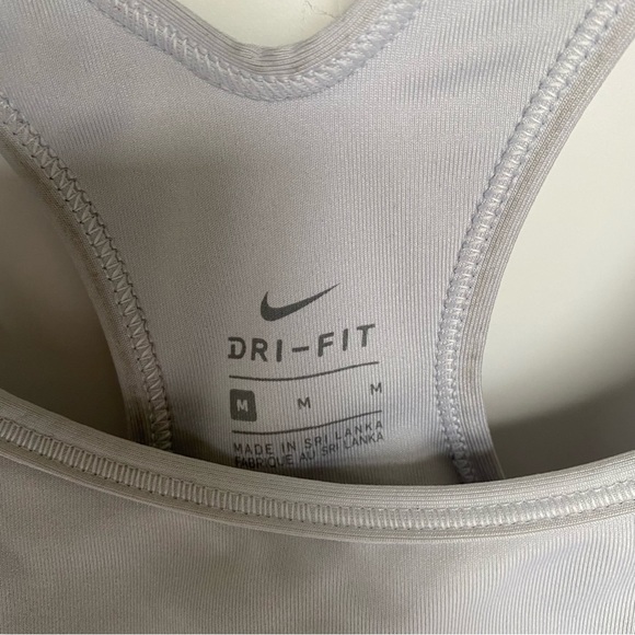 Nike drifit sportsbra - Picture 2 of 3